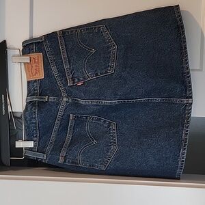 PRICE DROP💢NWOT LEVIS JEAN SKIRT SZ.26